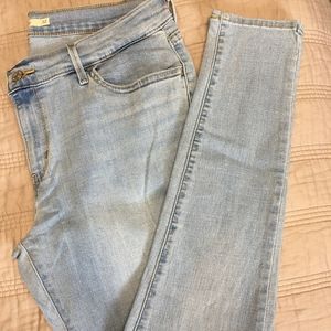 Levi Jeans❤️ 710 Super Skinny